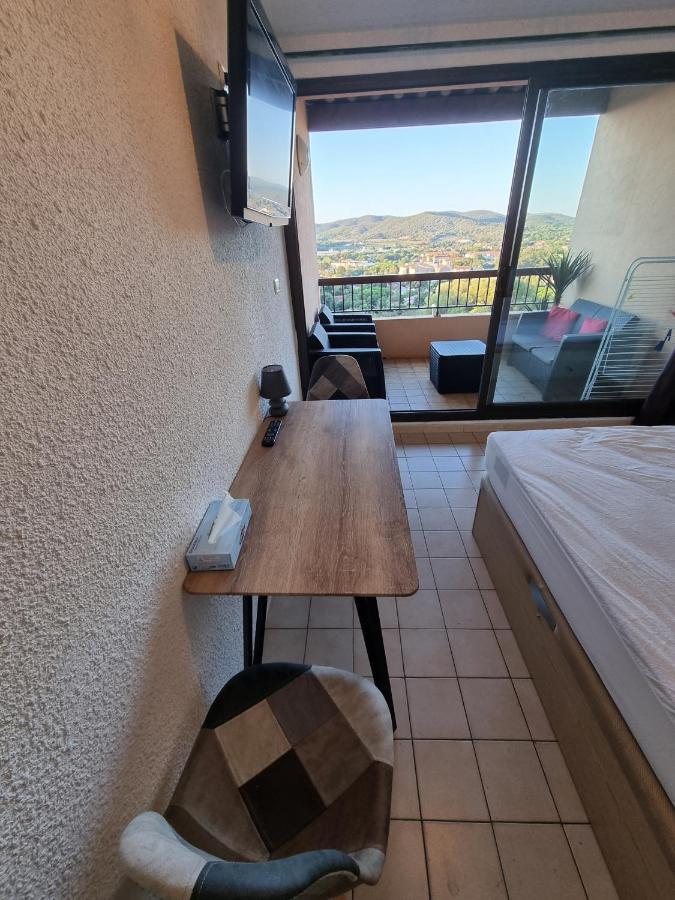 Ferienwohnung Les Terrasses Bormes-les-Mimosas Exterior foto