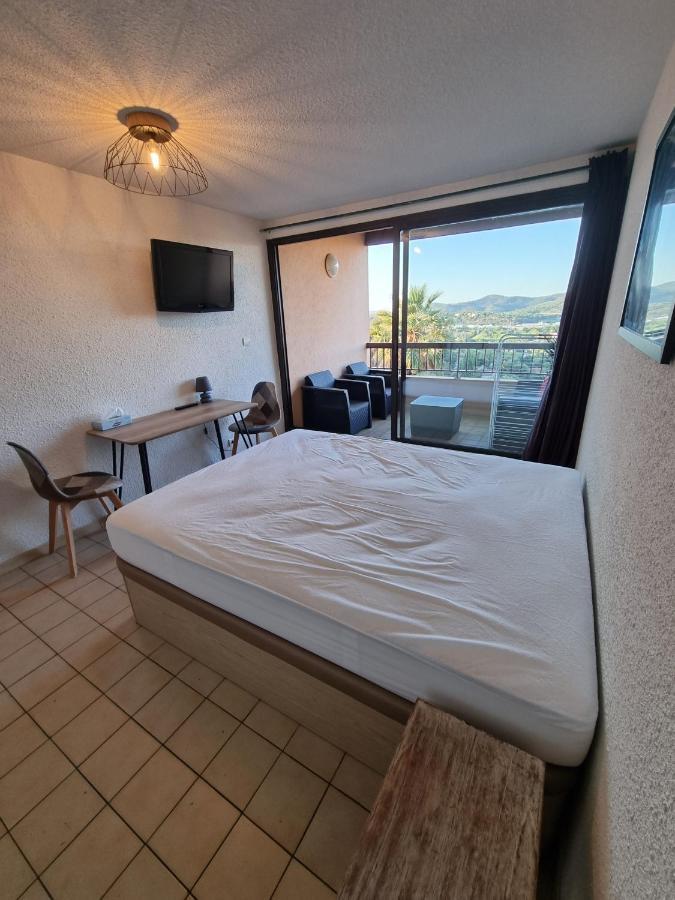 Ferienwohnung Les Terrasses Bormes-les-Mimosas Exterior foto